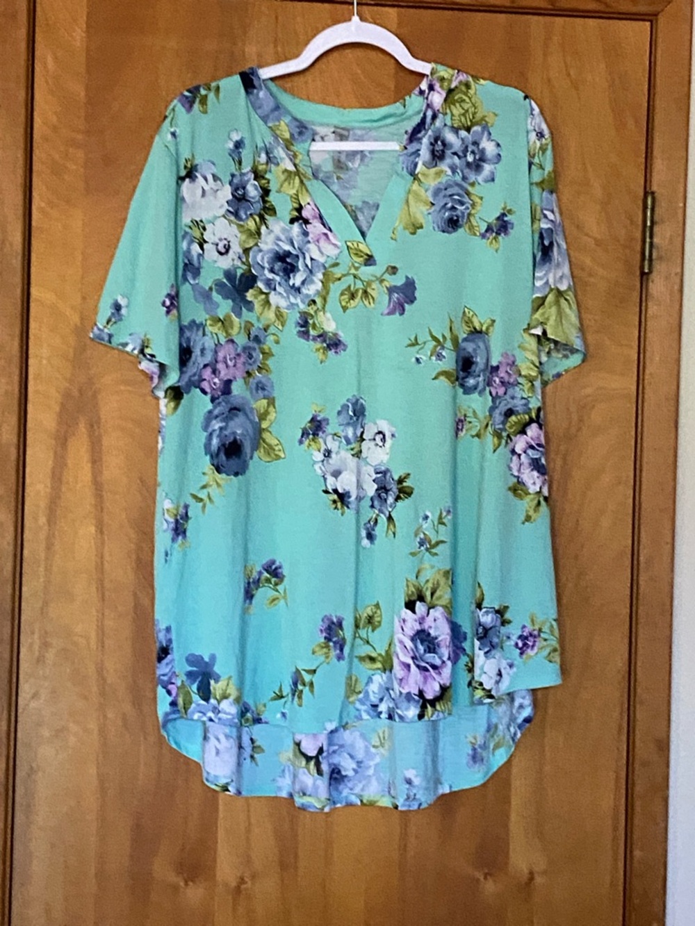 Mint Floral V-Neck Short Sleeve Tunic Top